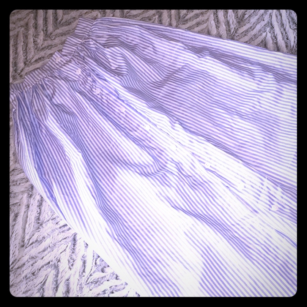 Button up pin strip skirt